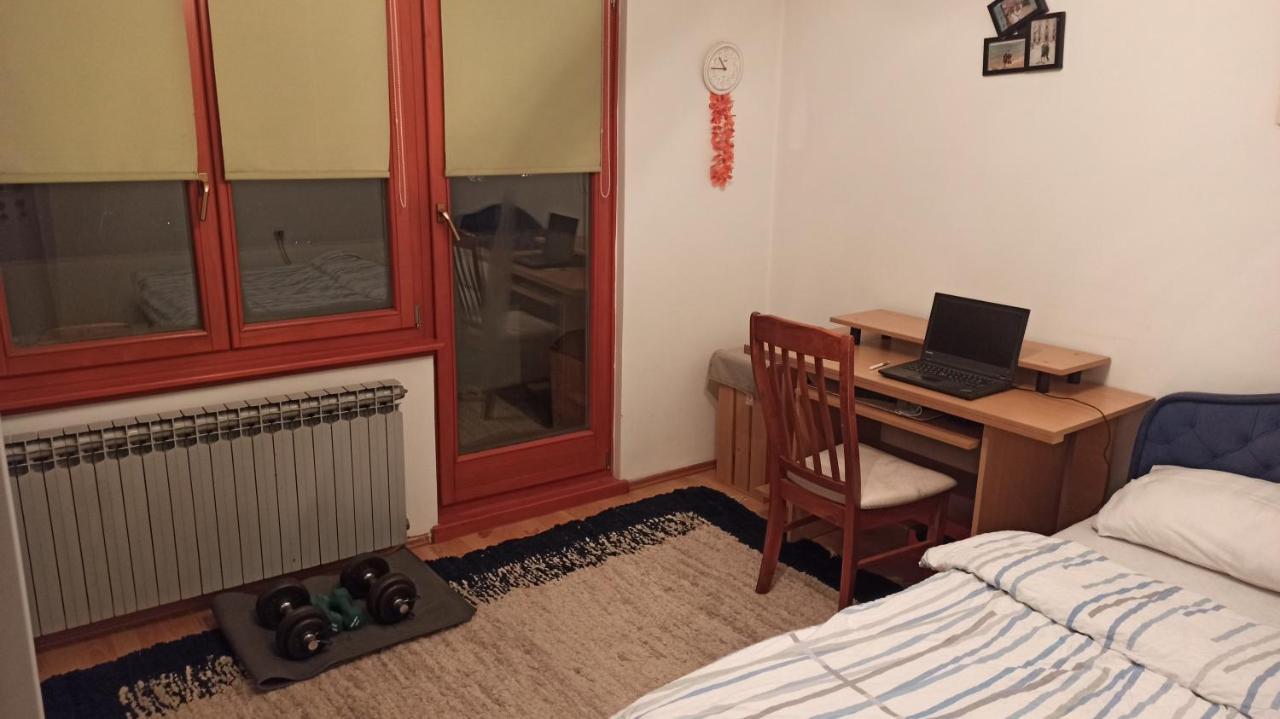 Cozy Room With A Balcony ซาราเยโว ภายนอก รูปภาพ