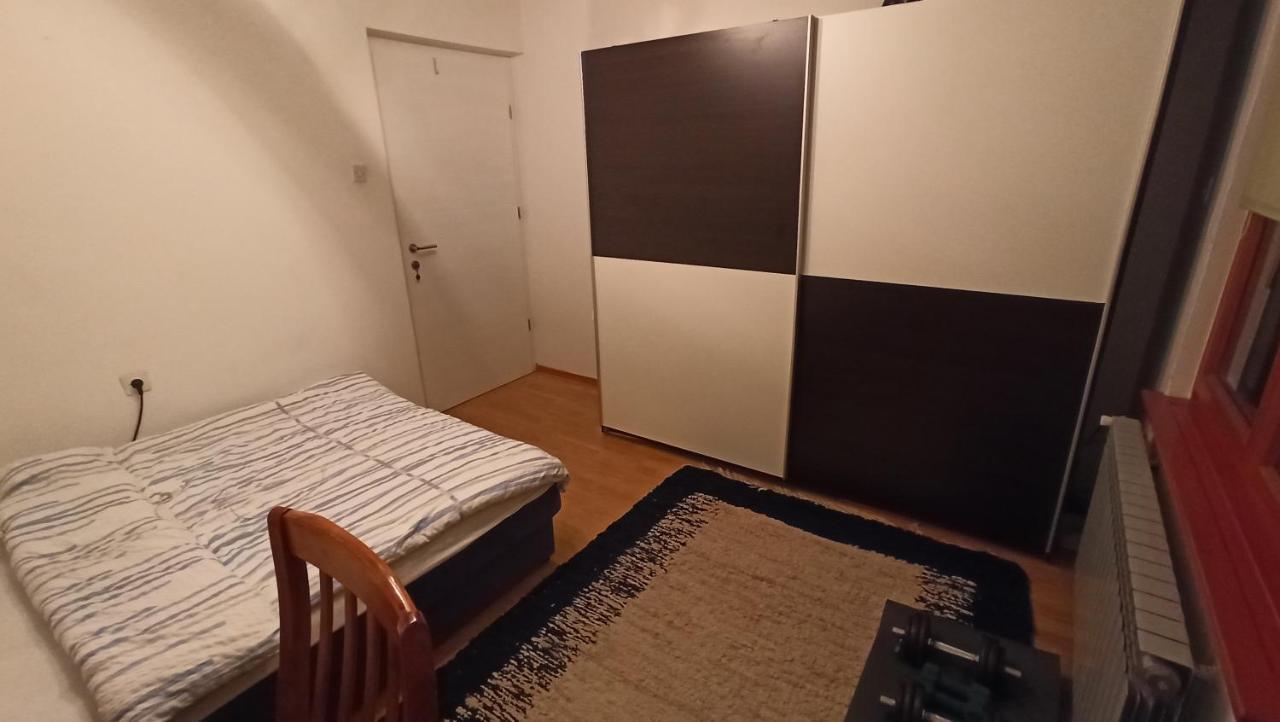 Cozy Room With A Balcony ซาราเยโว ภายนอก รูปภาพ