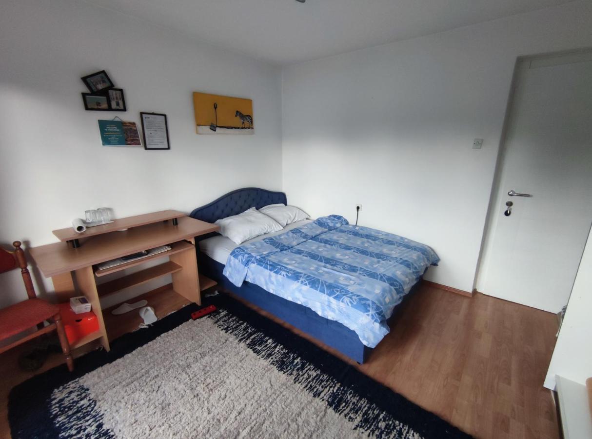 Cozy Room With A Balcony ซาราเยโว ภายนอก รูปภาพ