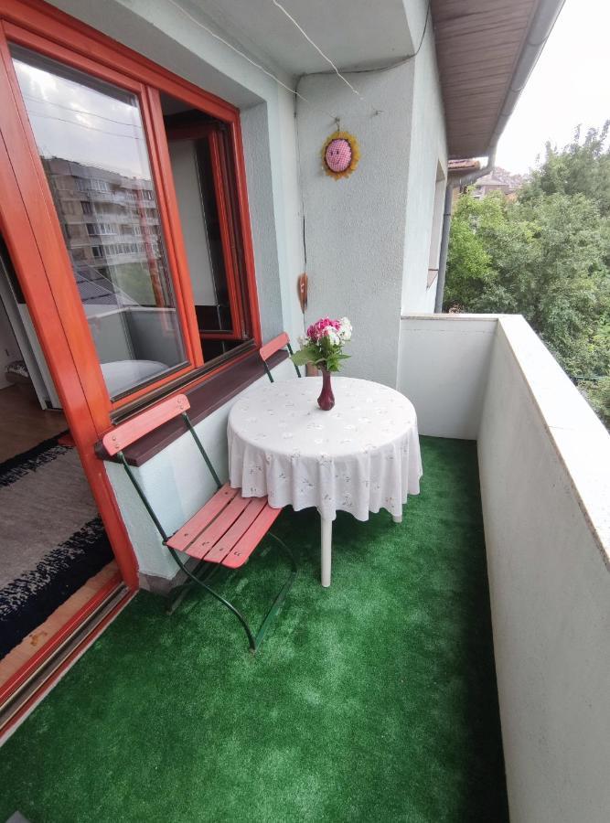 Cozy Room With A Balcony ซาราเยโว ภายนอก รูปภาพ